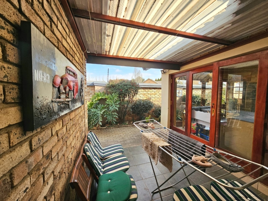 3 Bedroom Property for Sale in Grimbeeck Park North West